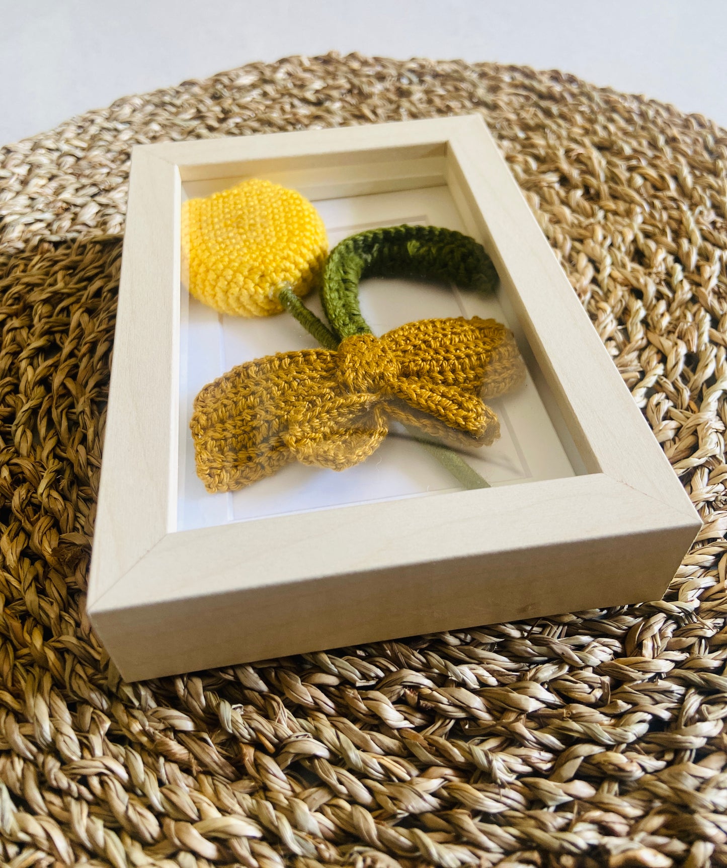 Crochet Tulip Photo frame