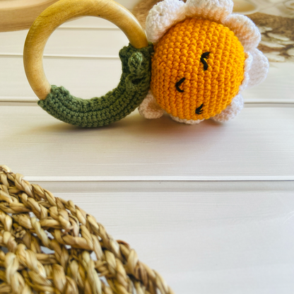 Handmade Daisy Rattle Teether (Mustard&White)