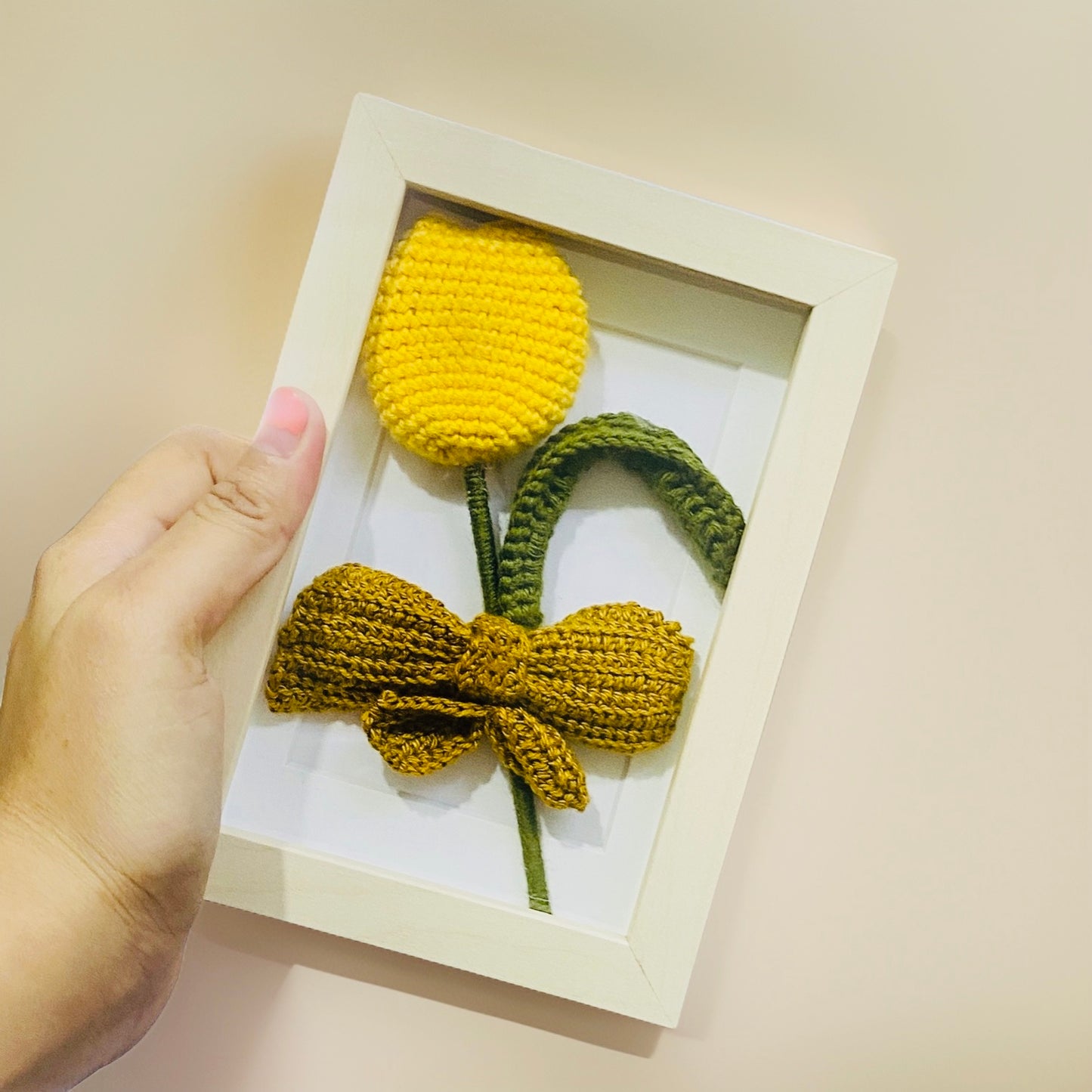 Crochet Tulip Photo frame